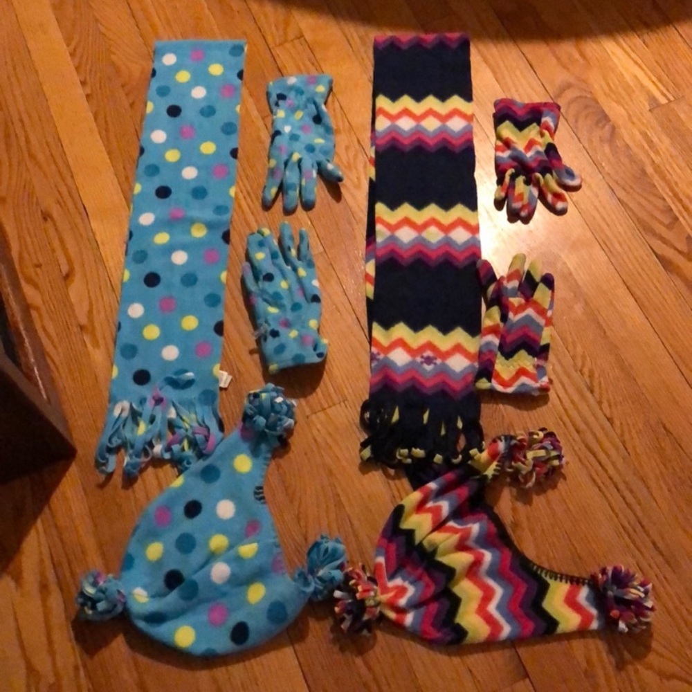 BOGO 1/2 OFF kids hat/gloves/scarf sets (2)